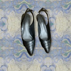 Pump from Kathie & Kelly